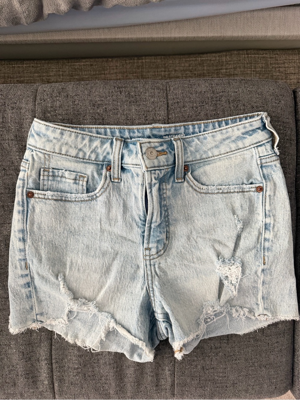 Bundle of Old Navy Cutoff Shorts-0 Dark & Light Blue - Picture 4 of 7